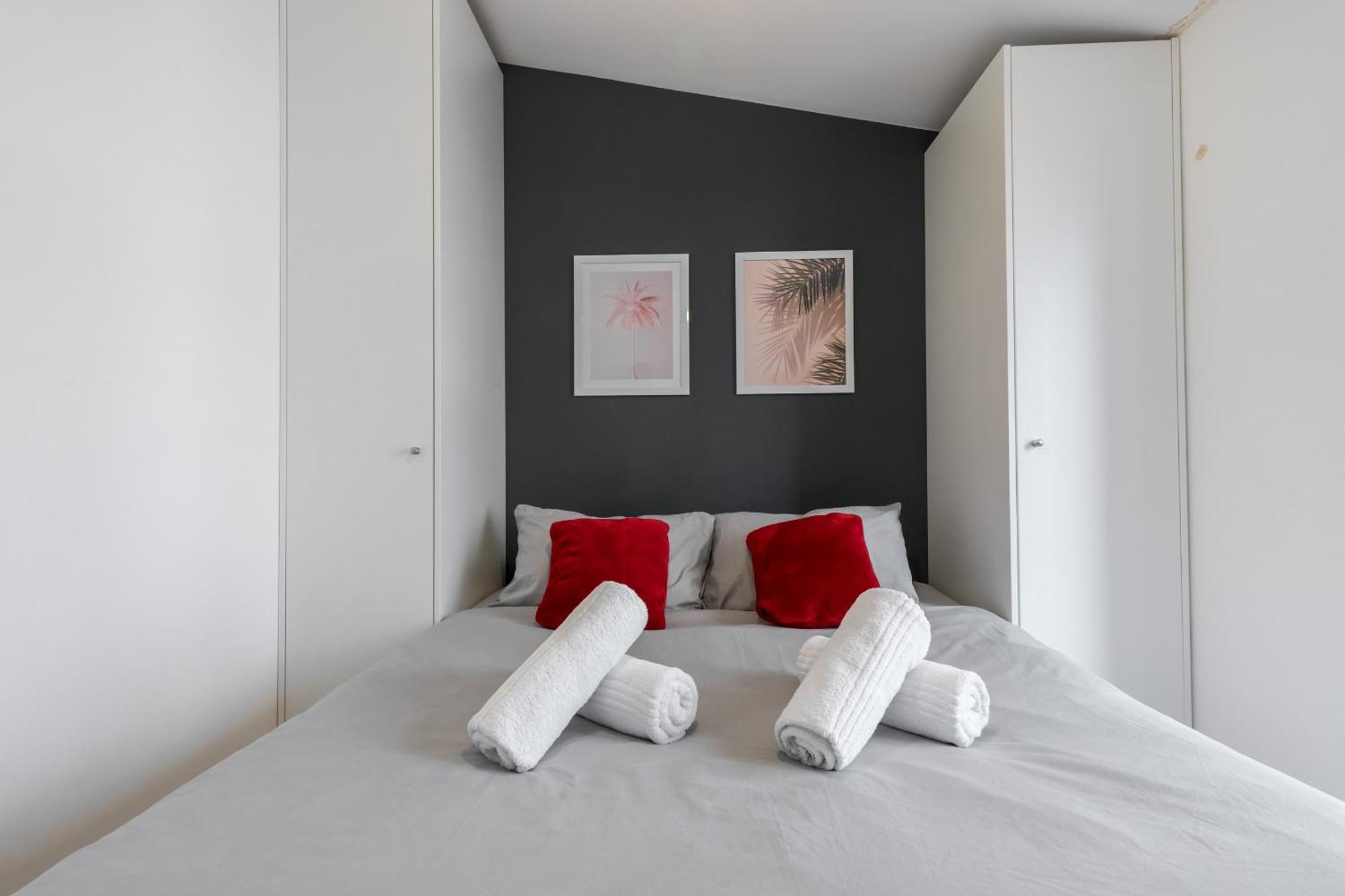 Magenta Square Central 1 Bdr With Ac Nice Exterior photo